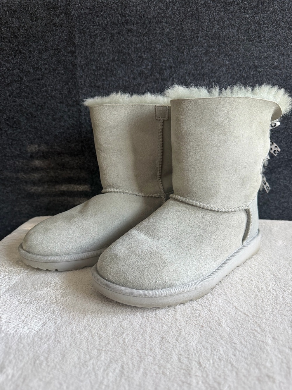 UGG Bailey Bow Winter Boots s4 Girls/ Youth Gray Leopard Bows